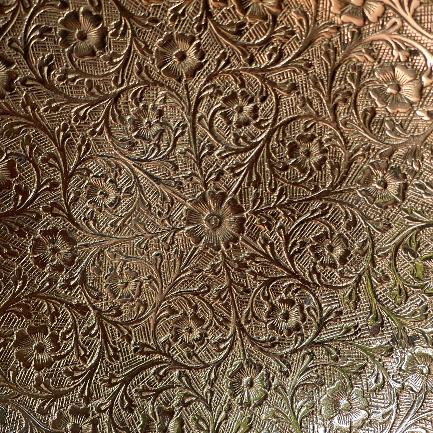 Prachtig gedetailleerde messing schaal - Bamestra Curiosa