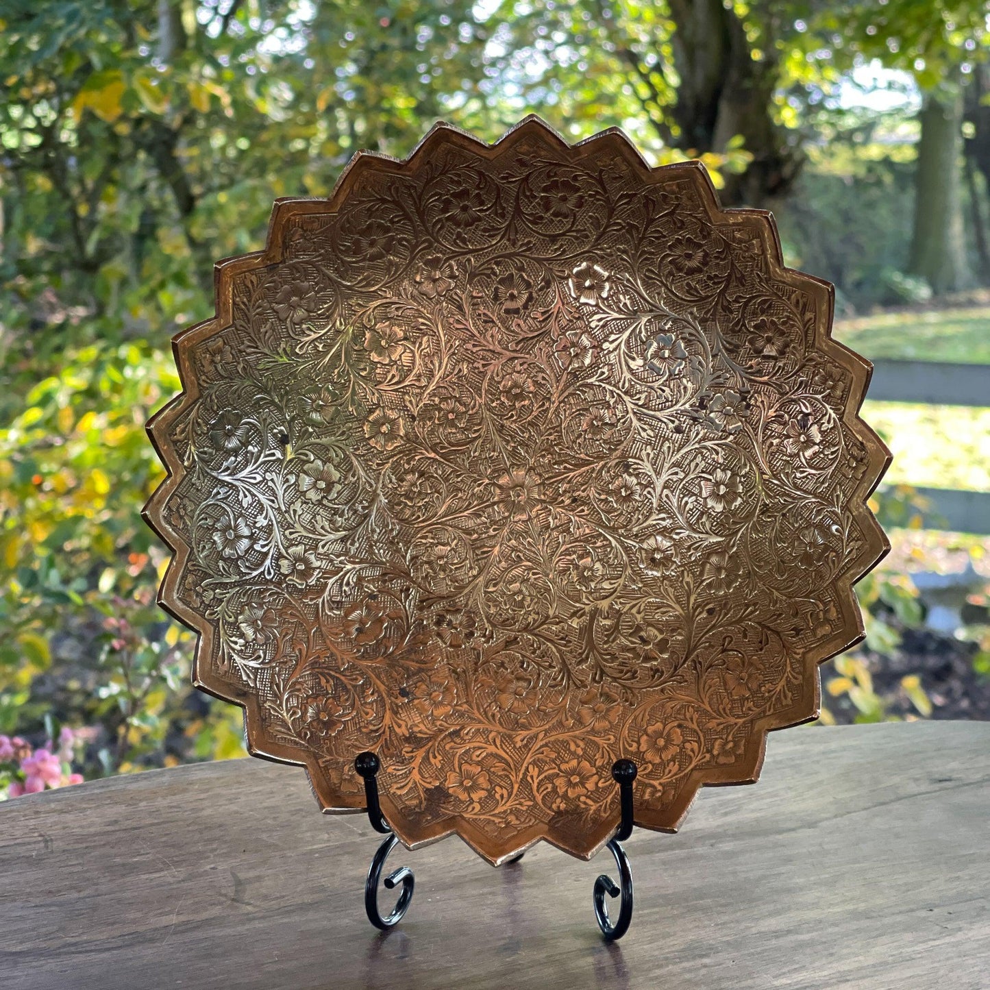 Prachtig gedetailleerde messing schaal - Bamestra Curiosa