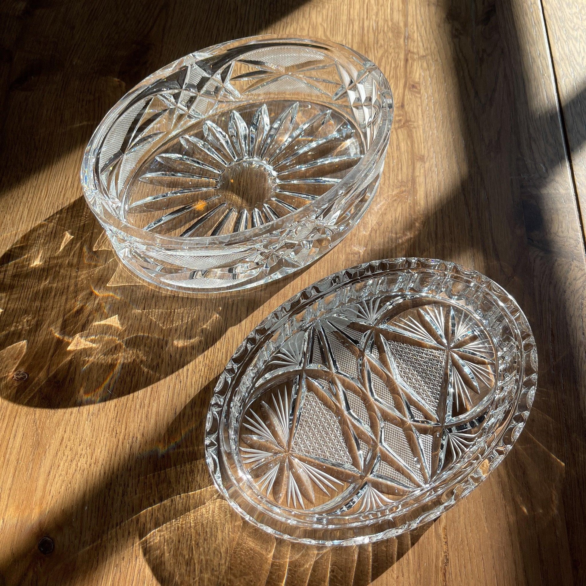 Prachtige Bonbon schaal van Bohemia kristal (1950) - Bamestra Curiosa