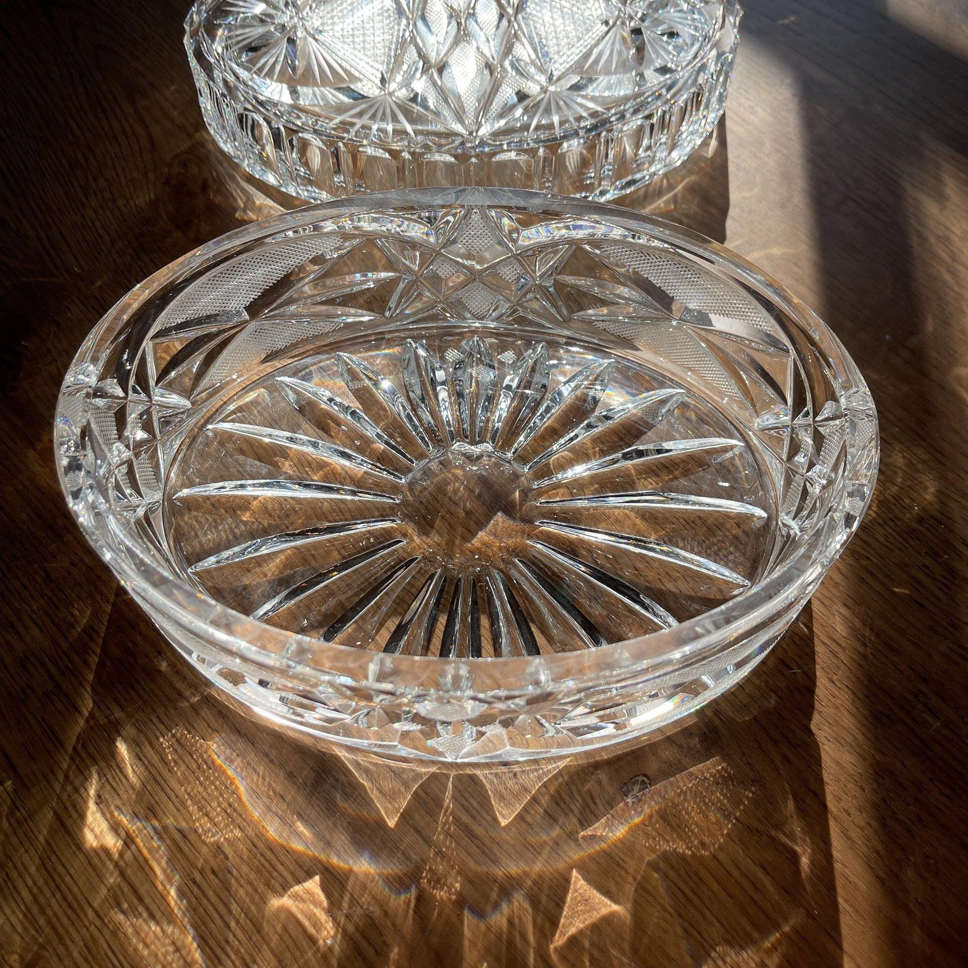 Prachtige Bonbon schaal van Bohemia kristal (1950) - Bamestra Curiosa