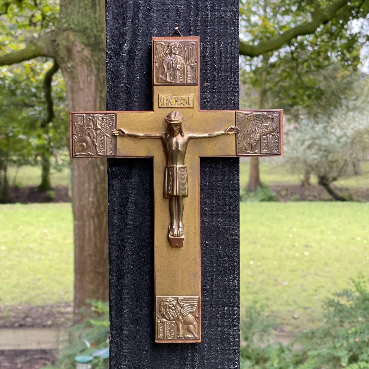 Prachtige koperen crucifix met Jezus - Bamestra Curiosa