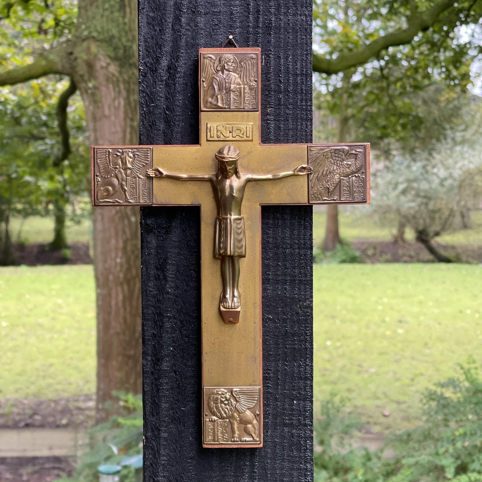 Prachtige koperen crucifix met Jezus - Bamestra Curiosa