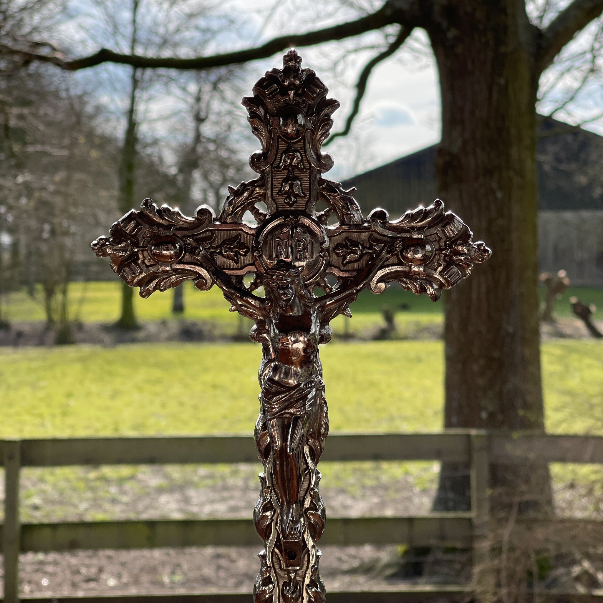 Prachtige metalen crucifix - The Collectionist
