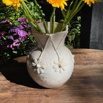 Prachtige Vaas Gemaakt Door Mieke Drenth Ceramiek - The Collectionist