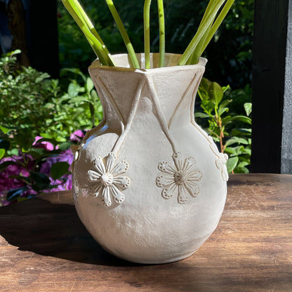 Prachtige Vaas Gemaakt Door Mieke Drenth Ceramiek - The Collectionist