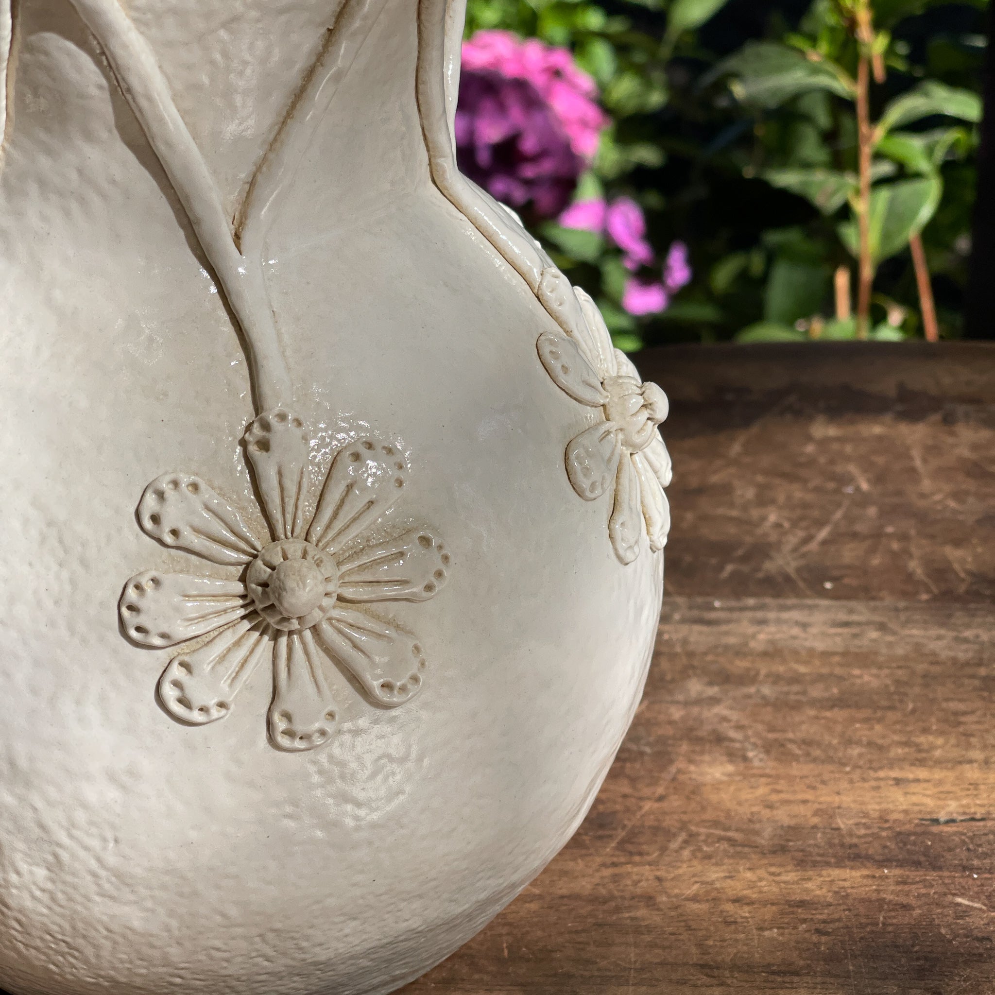 Prachtige Vaas Gemaakt Door Mieke Drenth Ceramiek - The Collectionist