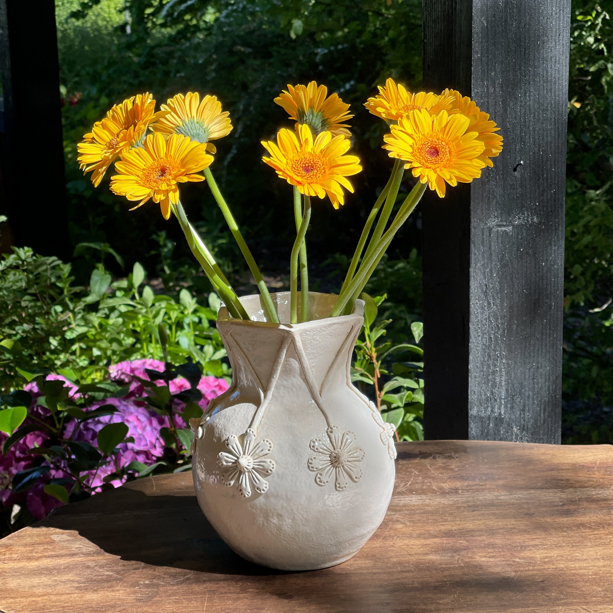 Prachtige Vaas Gemaakt Door Mieke Drenth Ceramiek - The Collectionist