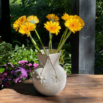 Prachtige Vaas Gemaakt Door Mieke Drenth Ceramiek - The Collectionist