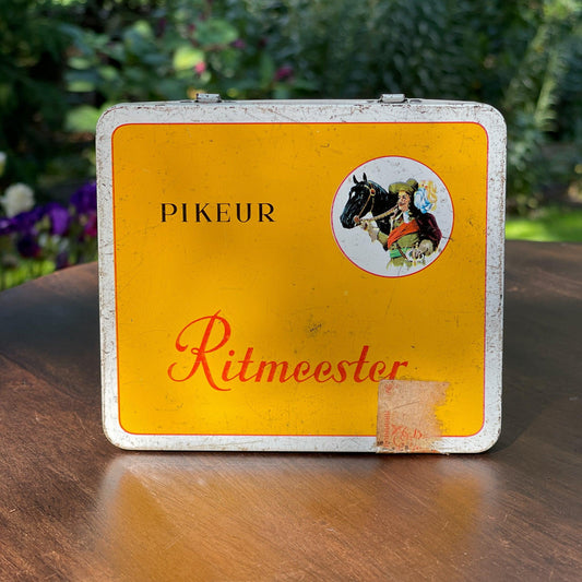 Ritmeester sigarenblikje - Bamestra Curiosa