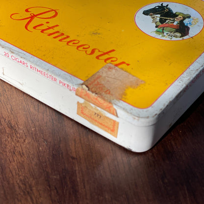 Ritmeester sigarenblikje - Bamestra Curiosa