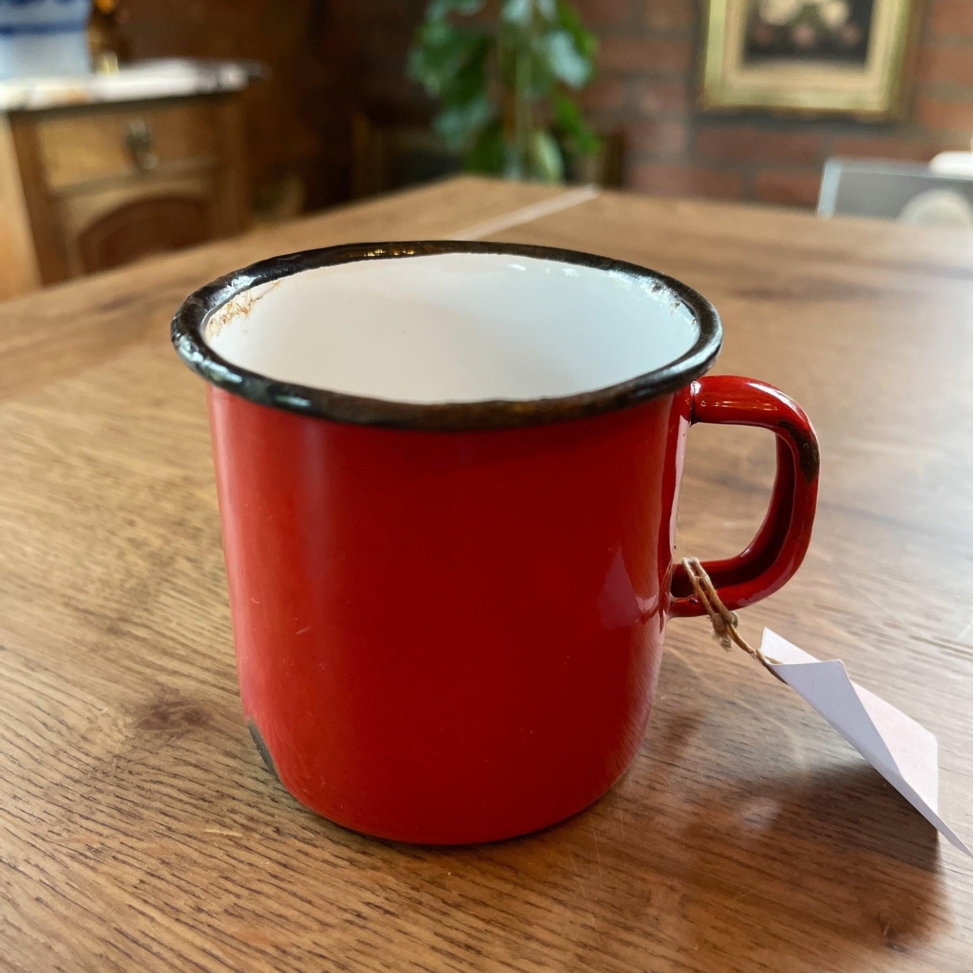 Rode emaille beker - Bamestra Curiosa