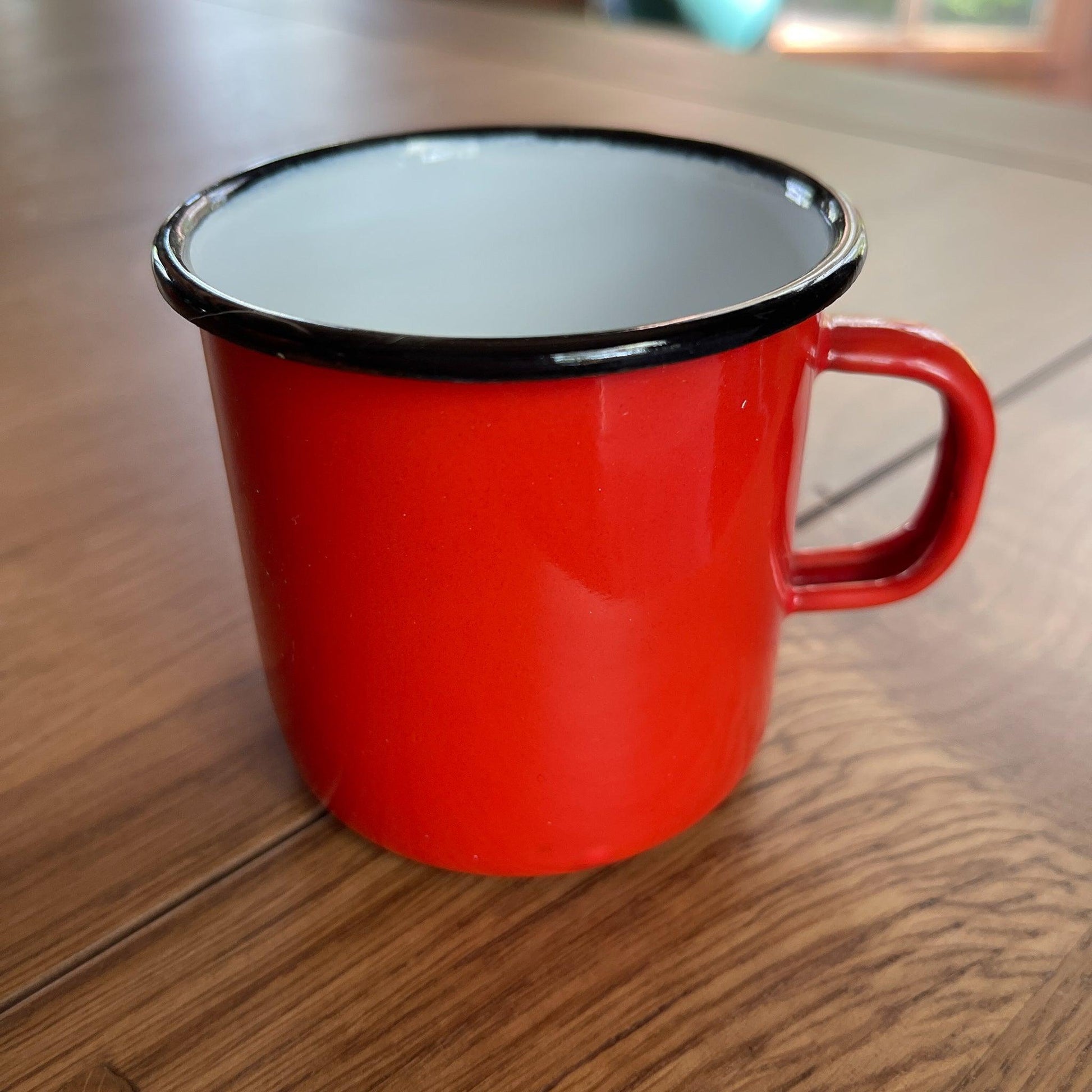 Rode emaille beker - Bamestra Curiosa