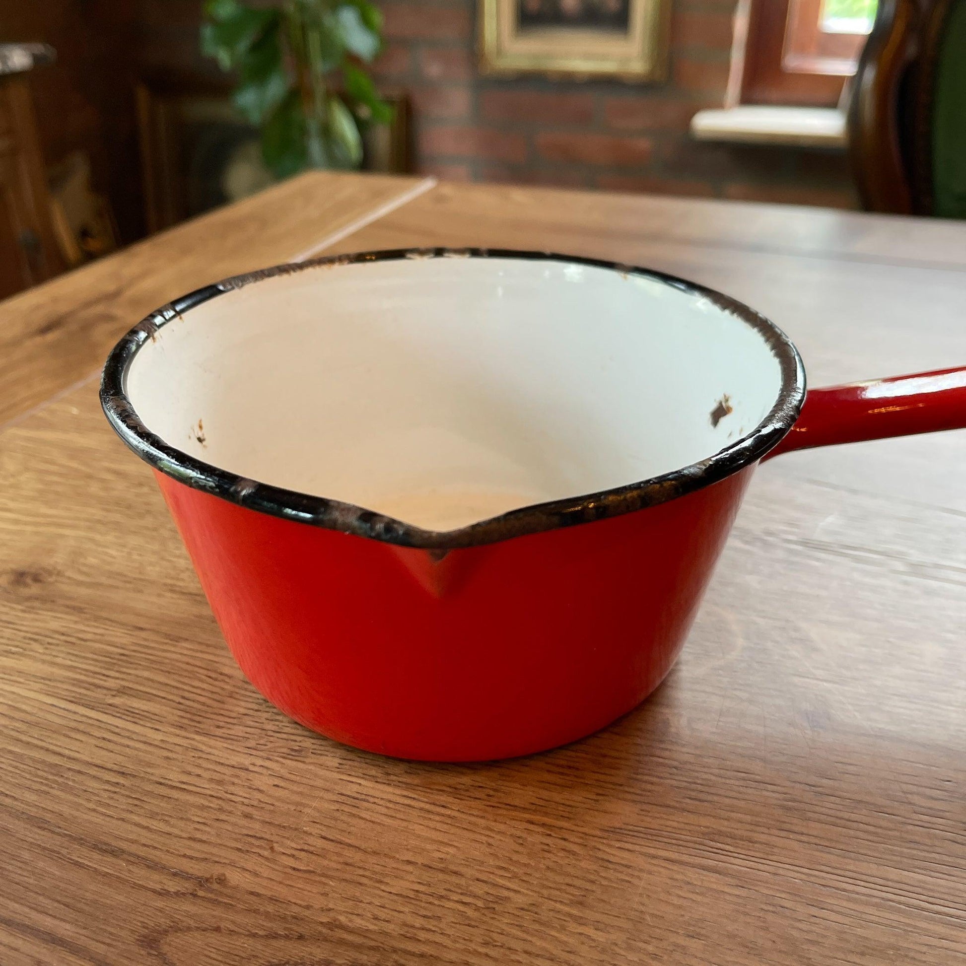 Rode emaille schenk steelpan - The Collectionist