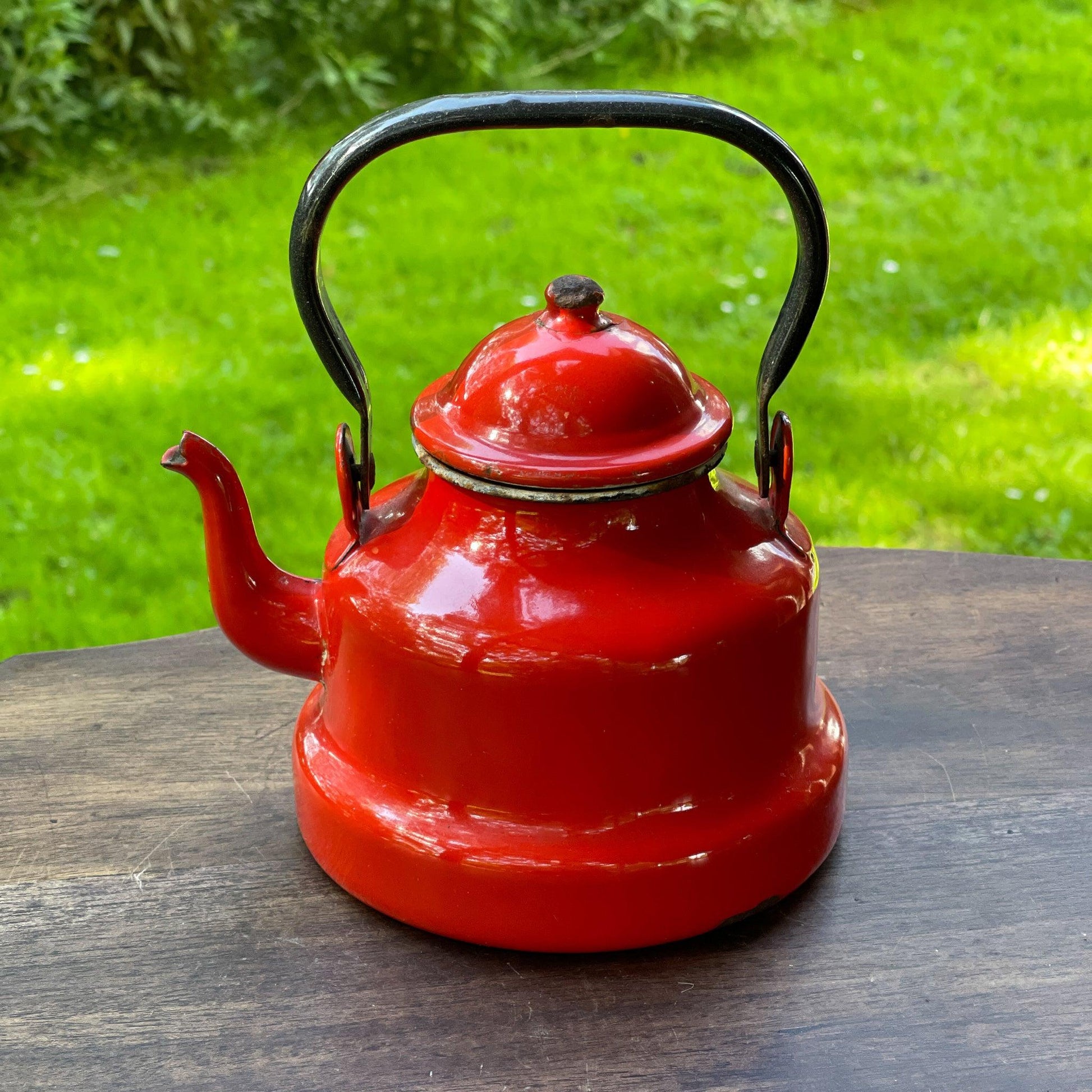 Rode emaille theepot / koffiepot - Bamestra Curiosa