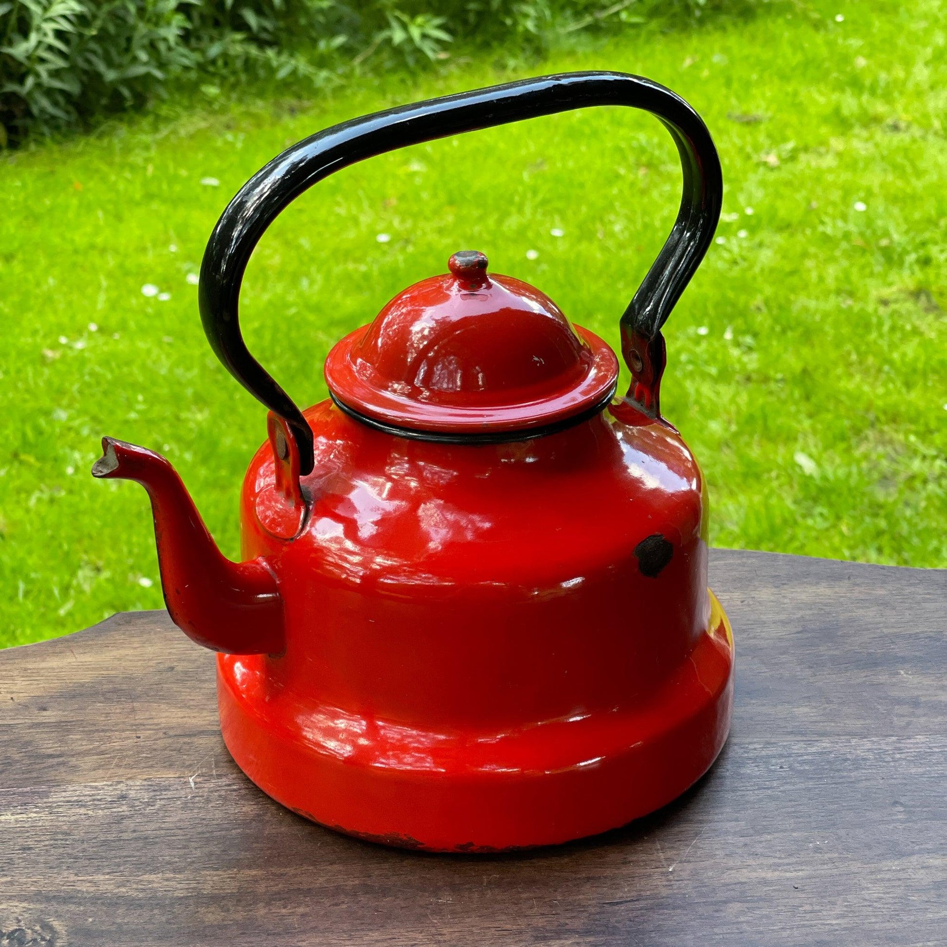 Rode emaille theepot / koffiepot - Bamestra Curiosa