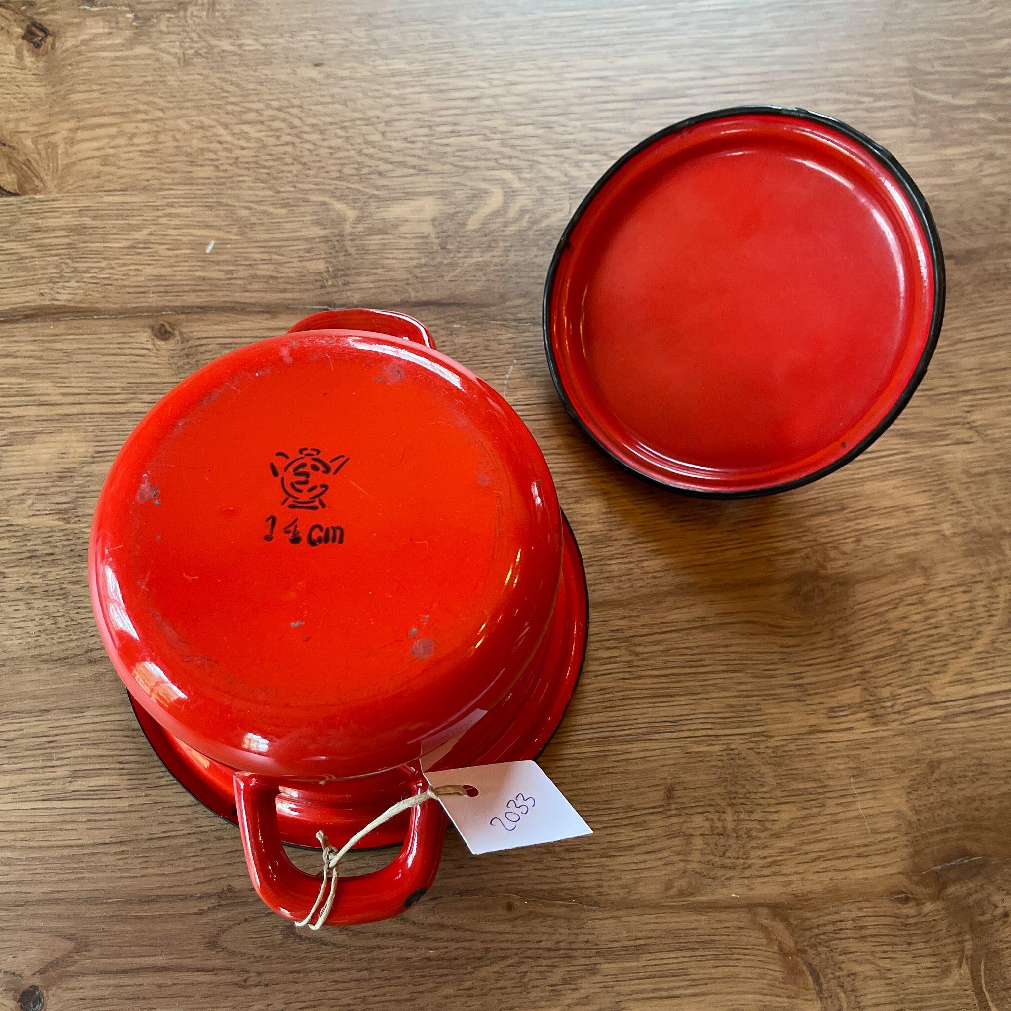 Rood emaille pannetje met deksel - The Collectionist