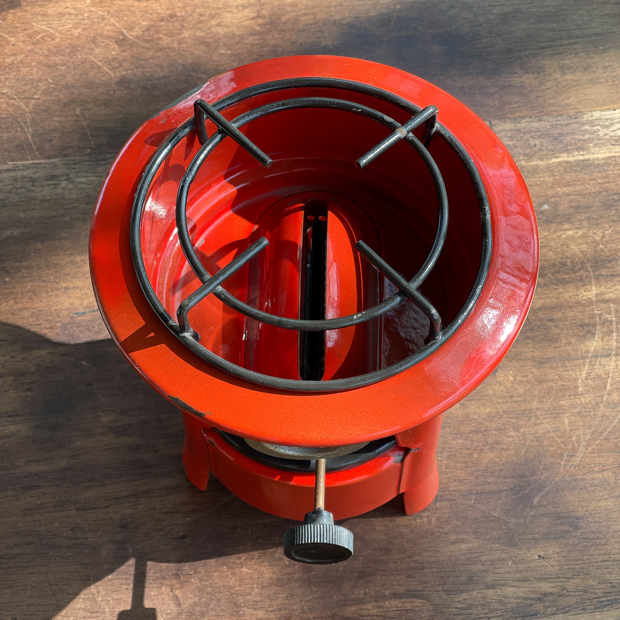 Rood Petroleumstel 1 Pits - The Collectionist