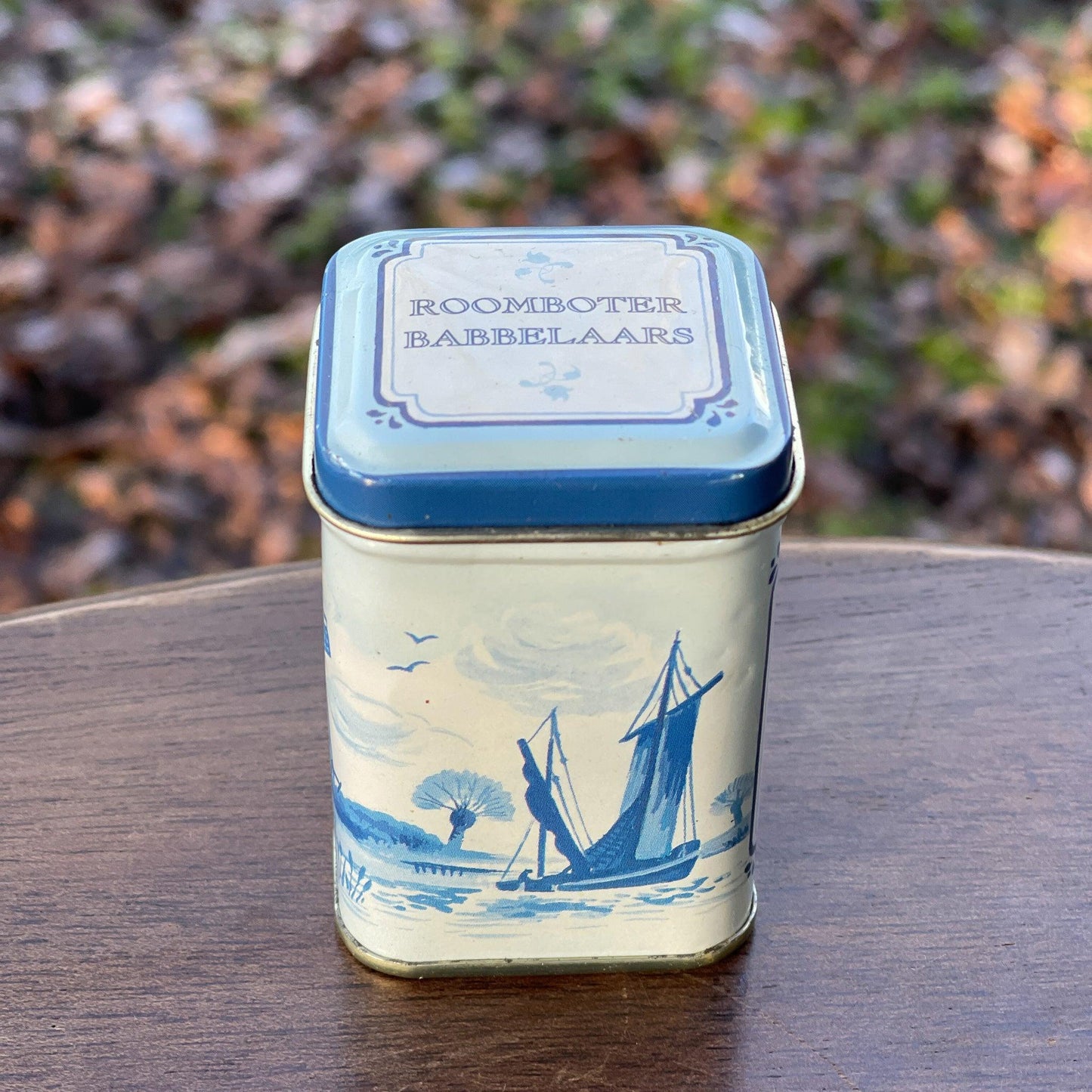 Roomboter Babbelaars Blikje in Delfts Blauw - Bamestra Curiosa