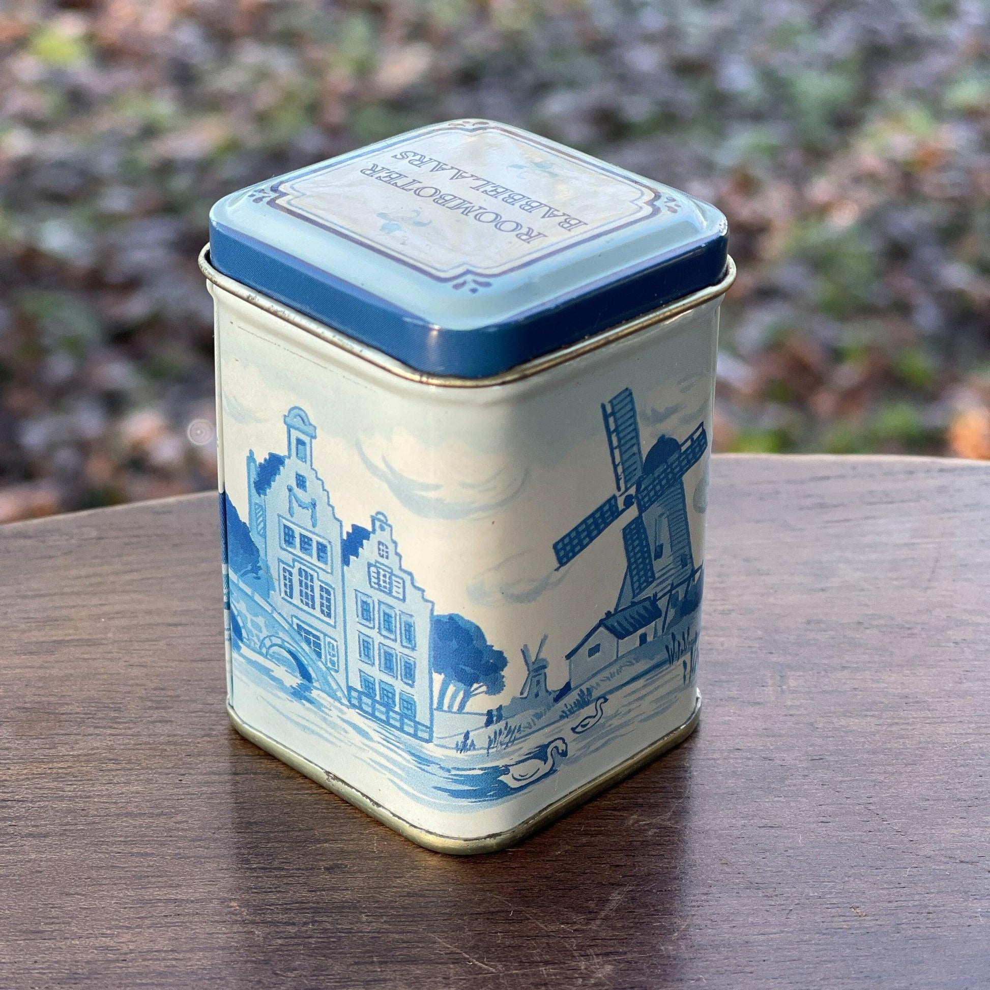 Roomboter Babbelaars Blikje in Delfts Blauw - Bamestra Curiosa