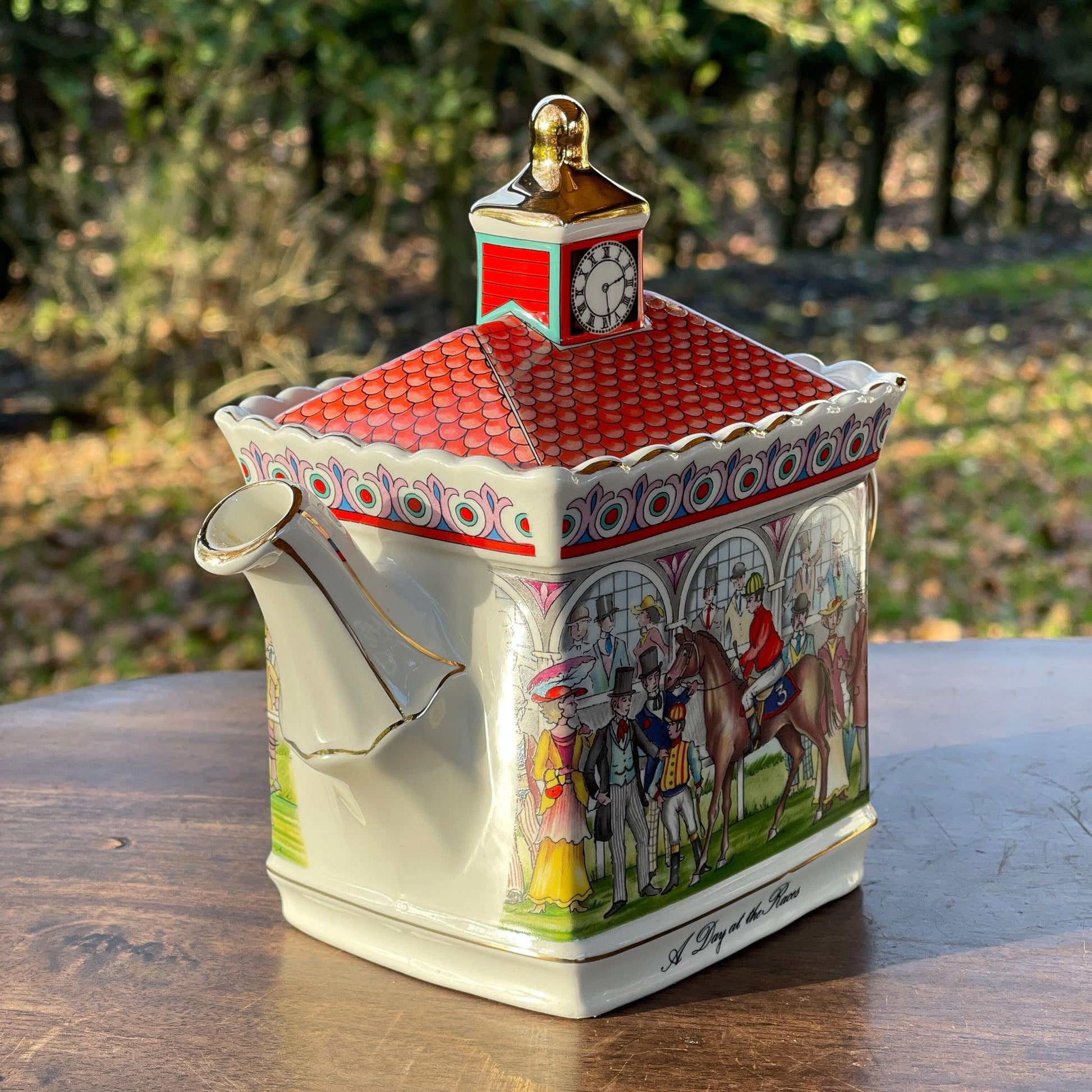 Sadler Theepot Championships A Day at the Races - Bamestra Curiosa