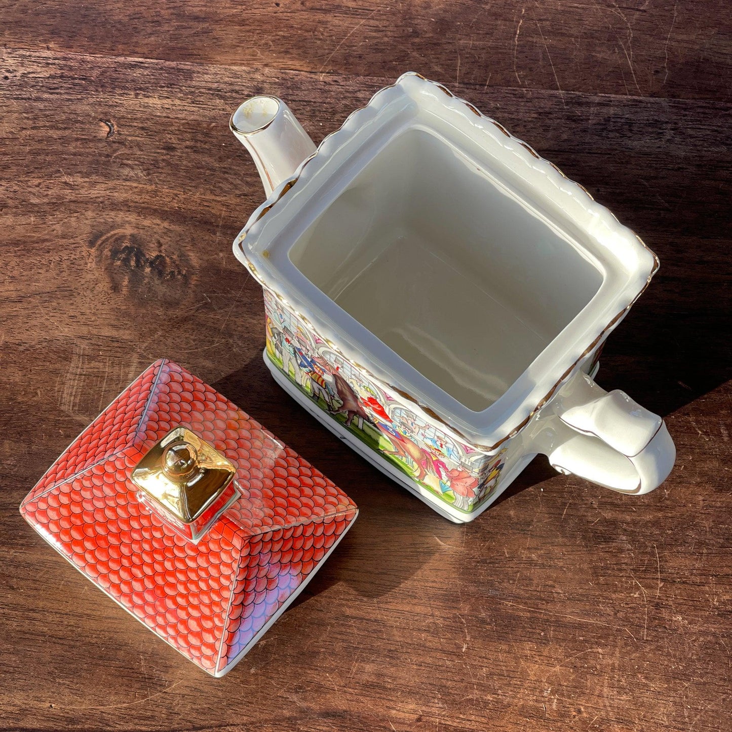 Sadler Theepot Championships A Day at the Races - Bamestra Curiosa