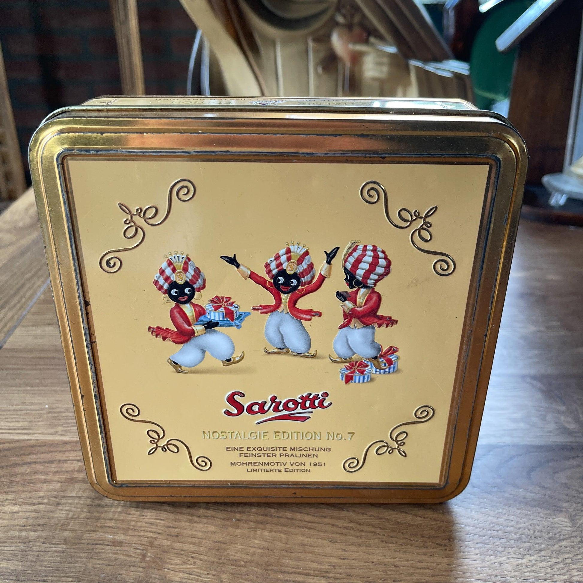 Sarotti koekblik - Bamestra Curiosa