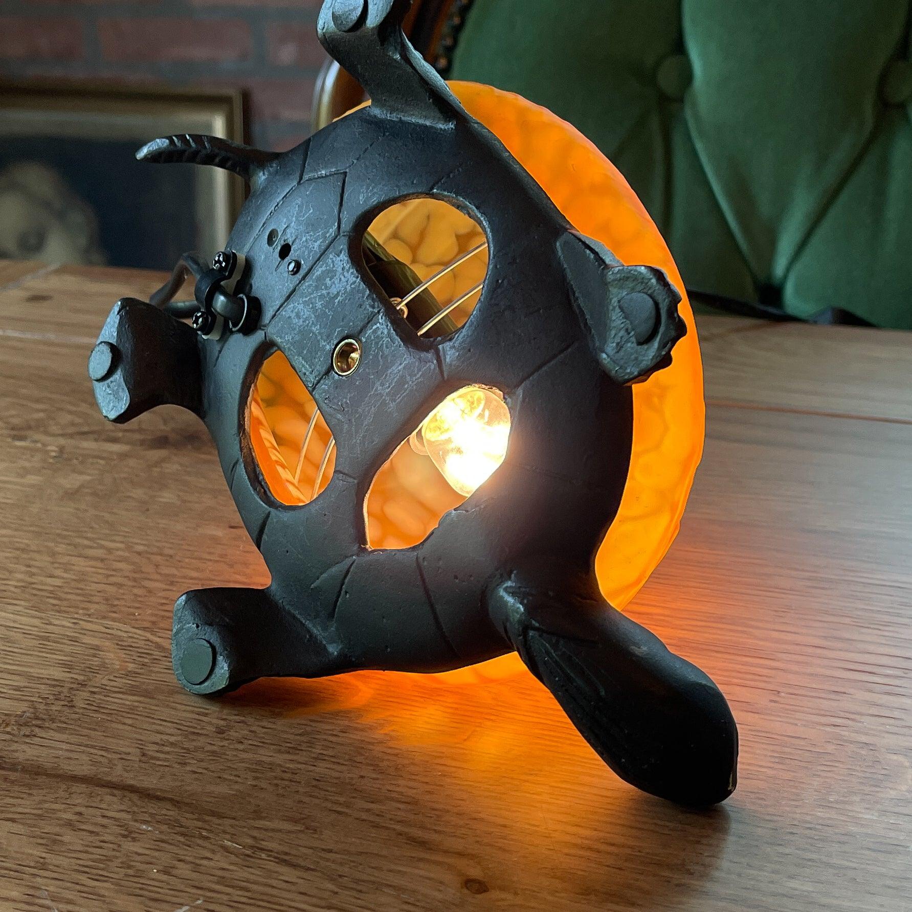 Schildpad lamp van metaal & glas - The Collectionist