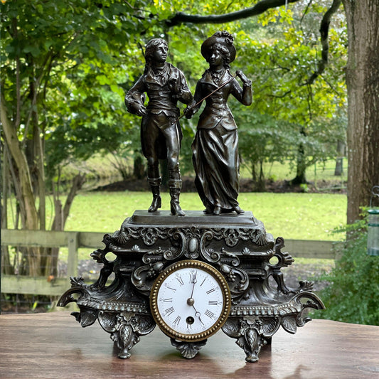 Schoorsteenklok - Bamestra Curiosa