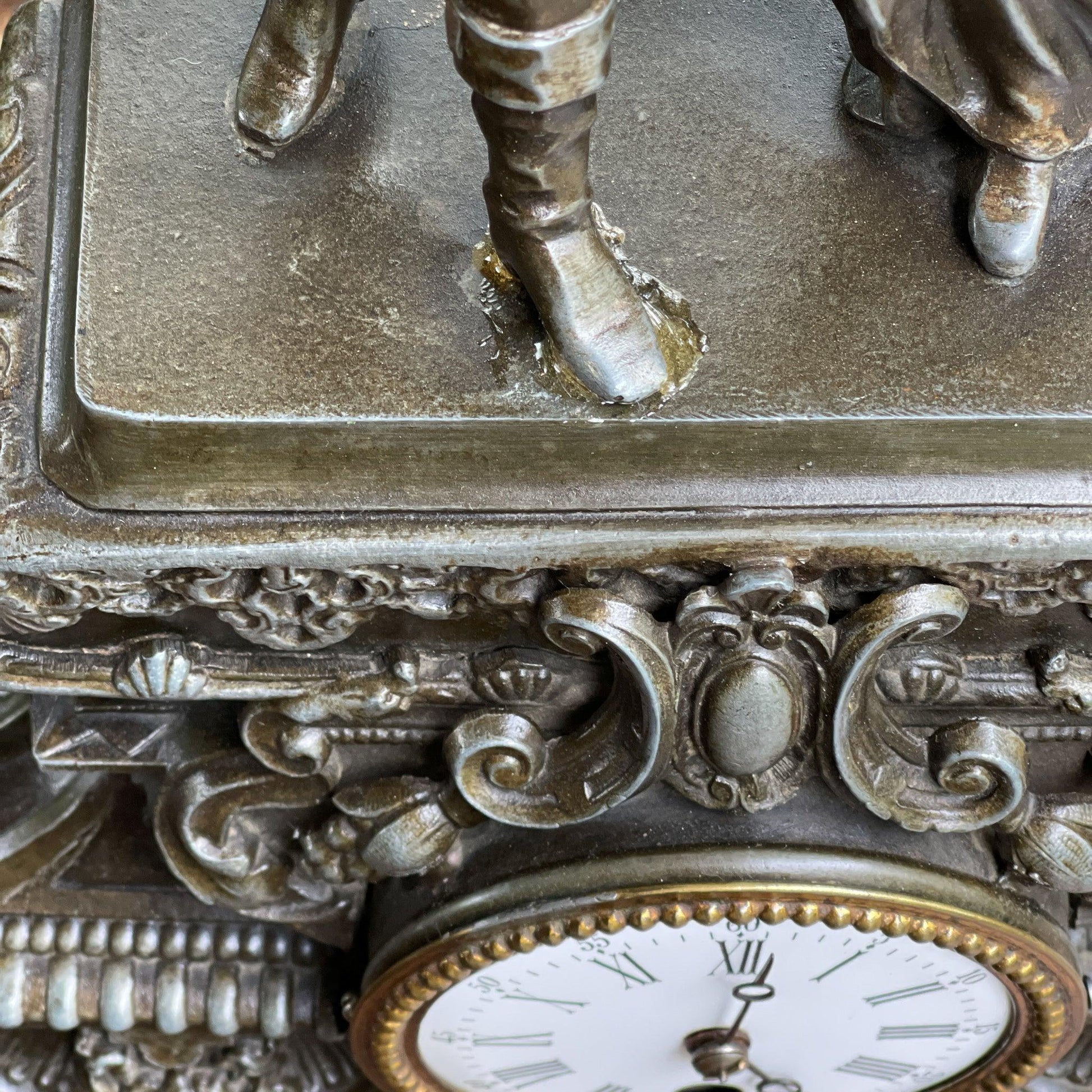 Schoorsteenklok - Bamestra Curiosa