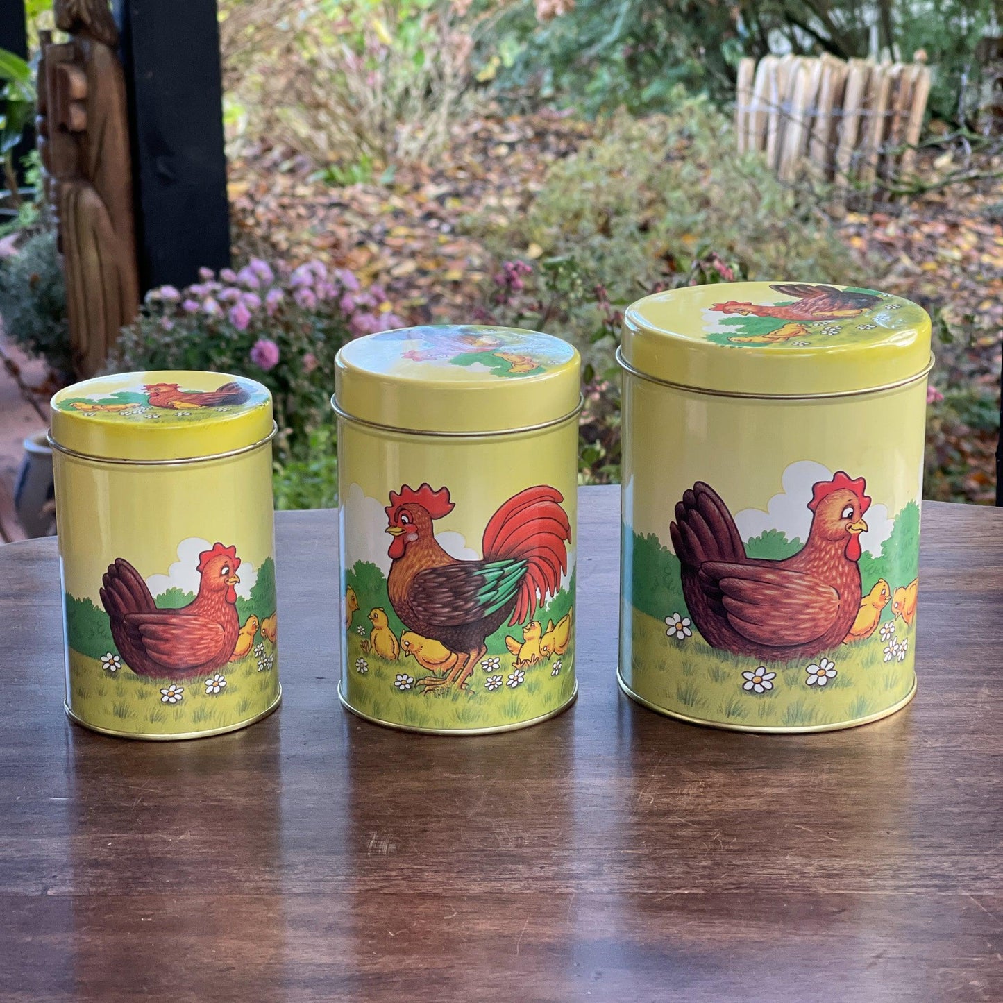 Set van 3 blikken met kippen en kuikentjes - Bamestra Curiosa