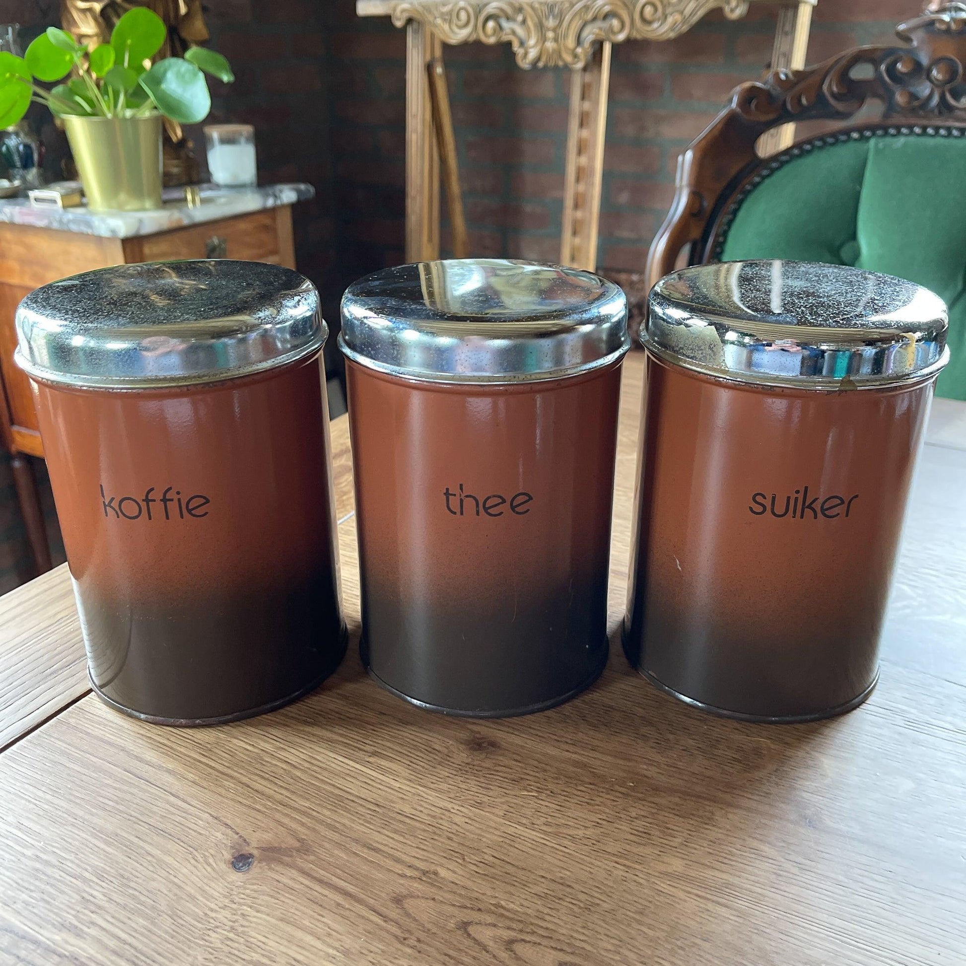 Set van drie koffie thee en suikerbussen - Bamestra Curiosa