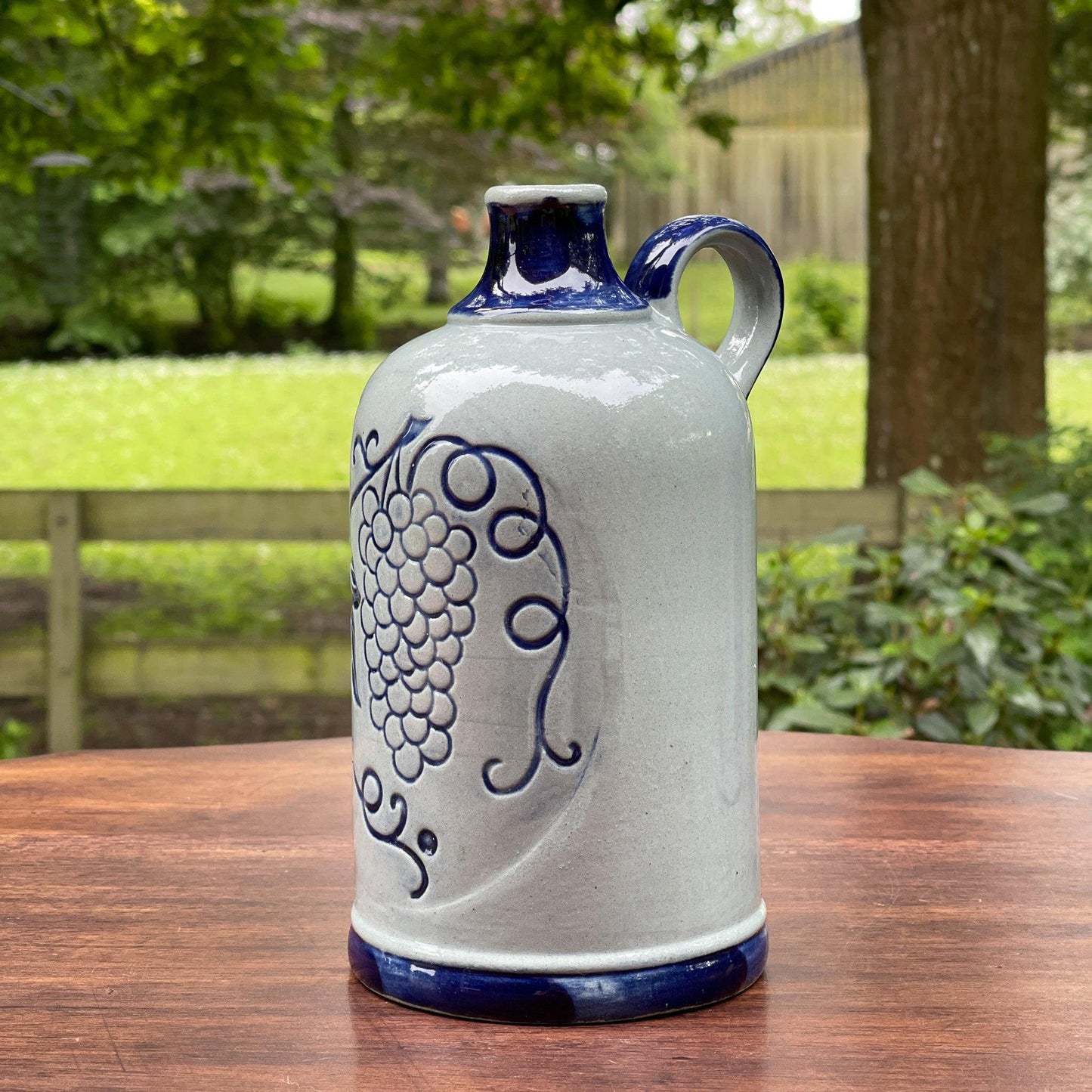 Steengoed wijn kan - Bamestra Curiosa