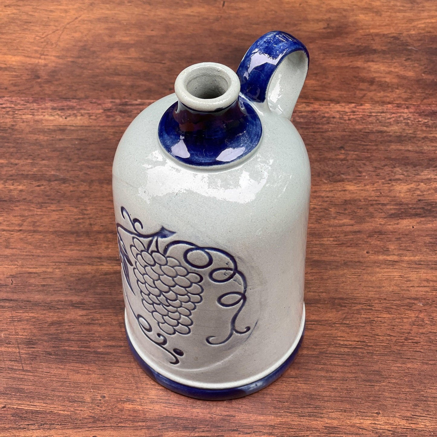 Steengoed wijn kan - Bamestra Curiosa