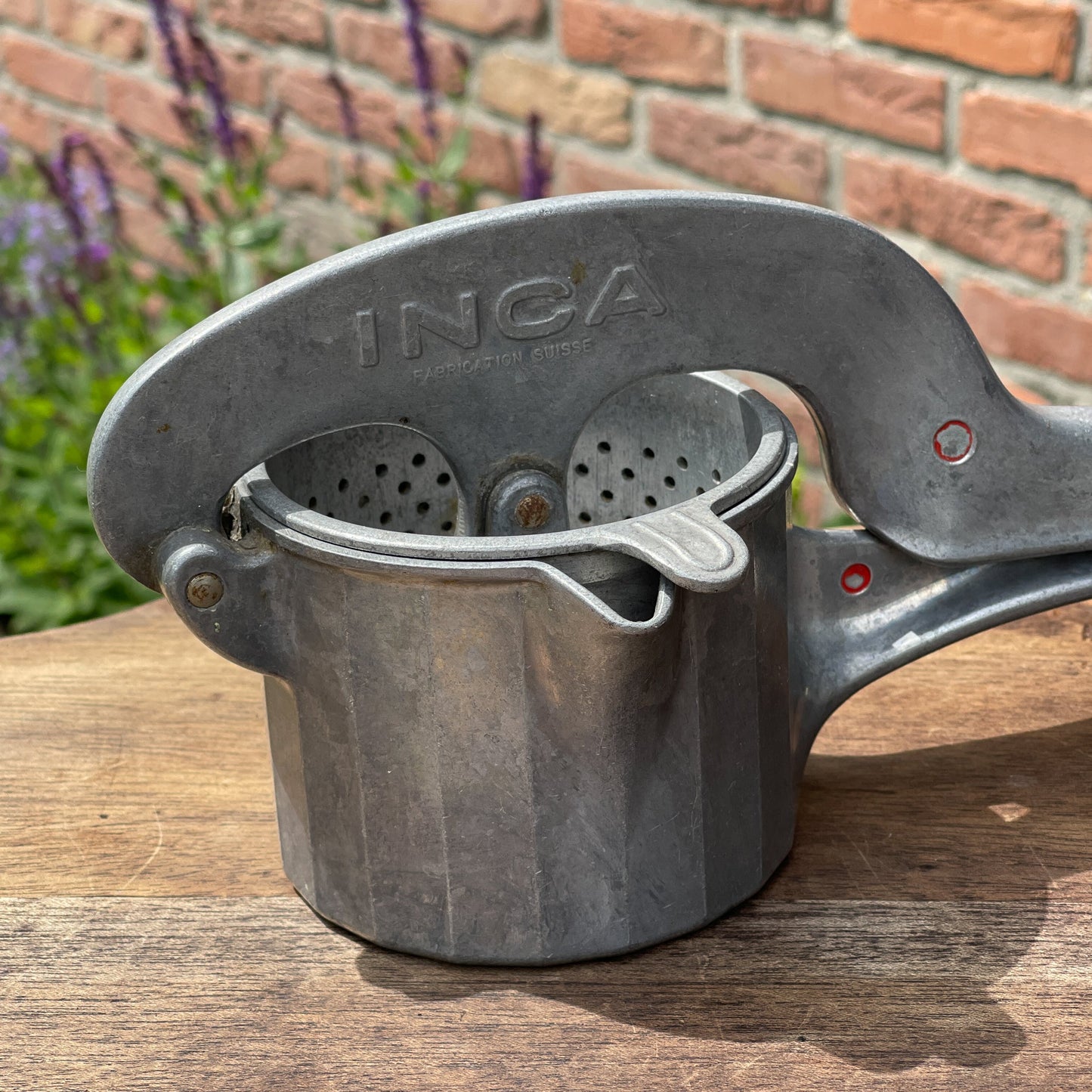 Stijlvolle Jaren 50 Zwitserse Vruchtenpers - The Collectionist