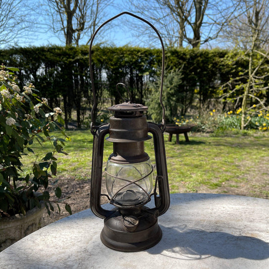 Stormlantaarn petroleum lamp Bat 158 - Bamestra Curiosa