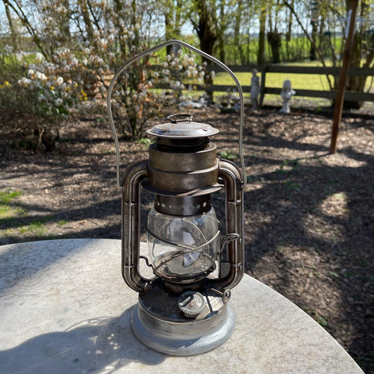 Stormlantaarn petroleum lamp Chalwyn Tropic - Bamestra Curiosa