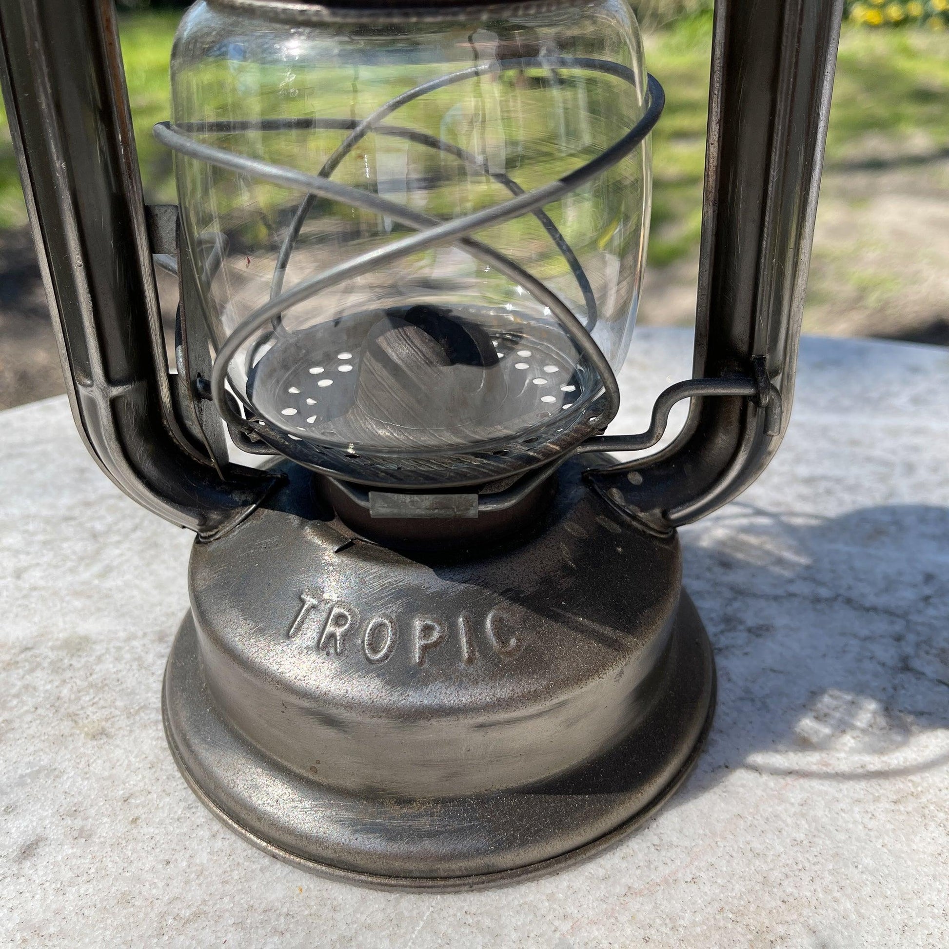 Stormlantaarn petroleum lamp Chalwyn Tropic - Bamestra Curiosa