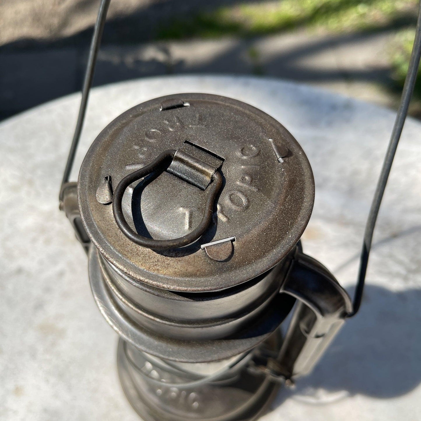 Stormlantaarn petroleum lamp Chalwyn Tropic - Bamestra Curiosa