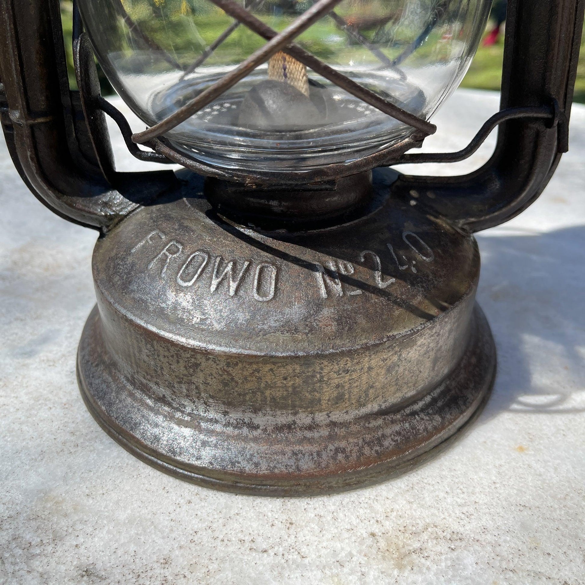 Stormlantaarn petroleum lamp Frowo No 240 - Bamestra Curiosa