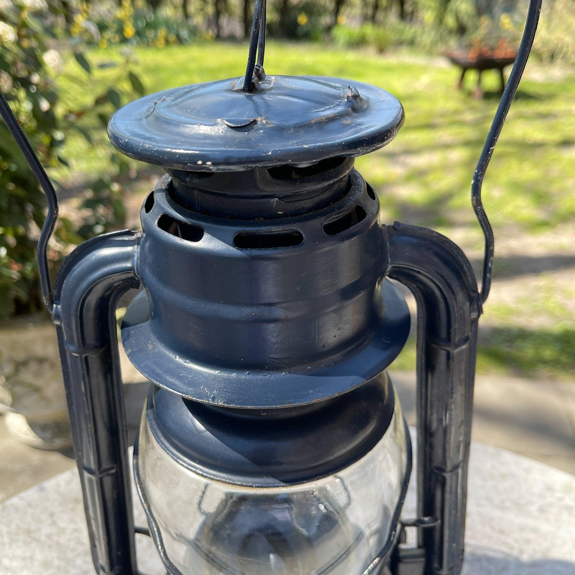 Stormlantaarn petroleum lamp Frowo No 240 - Bamestra Curiosa