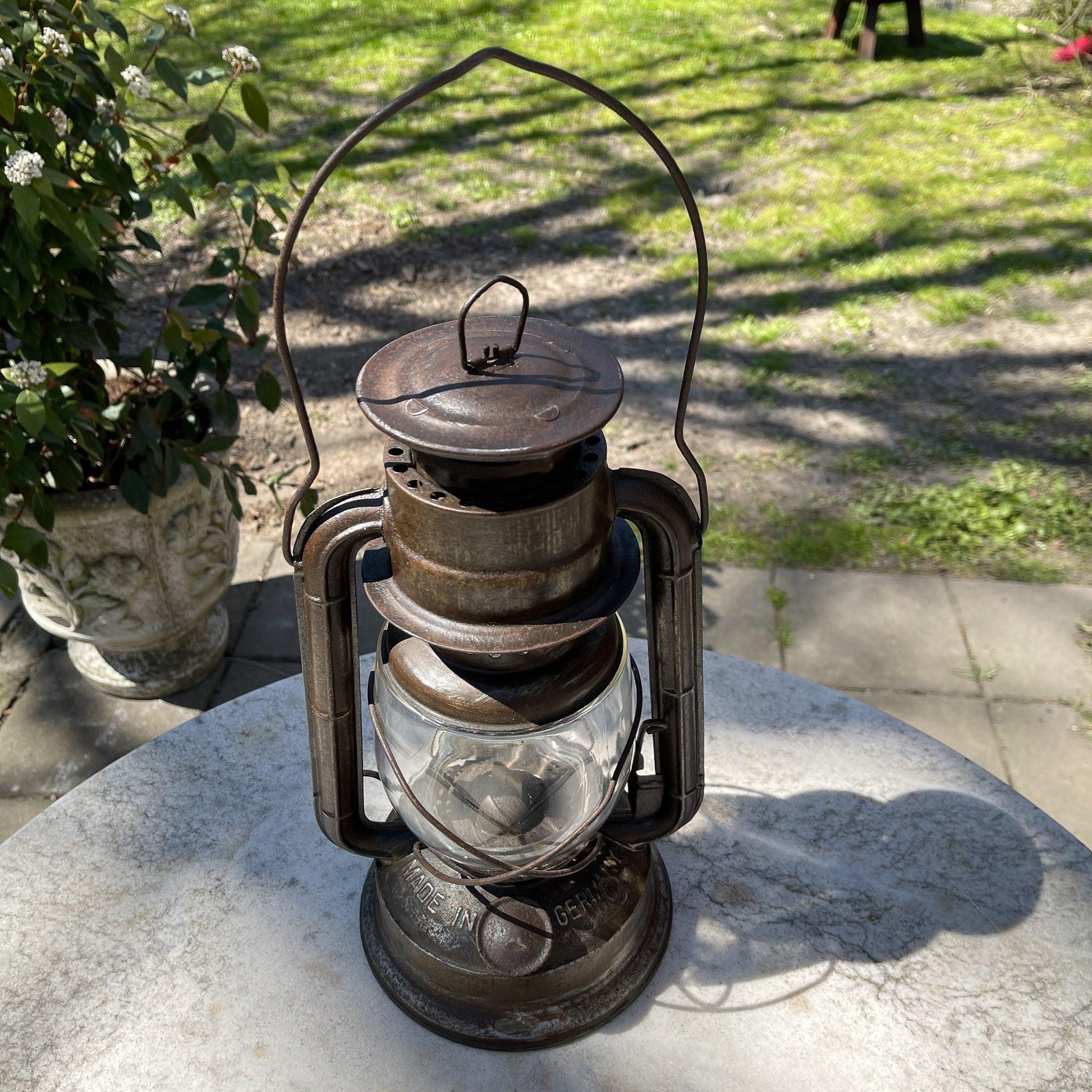 Stormlantaarn petroleum lamp Frowo No 240 - Bamestra Curiosa