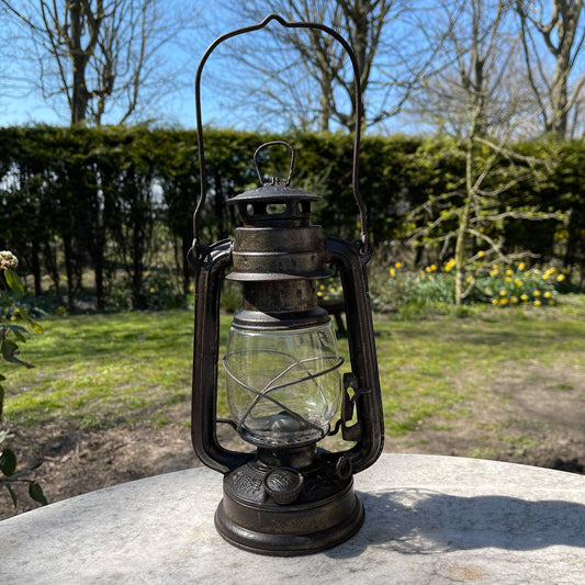 Stormlantaarn petroleum lamp HWA 235 - Bamestra Curiosa