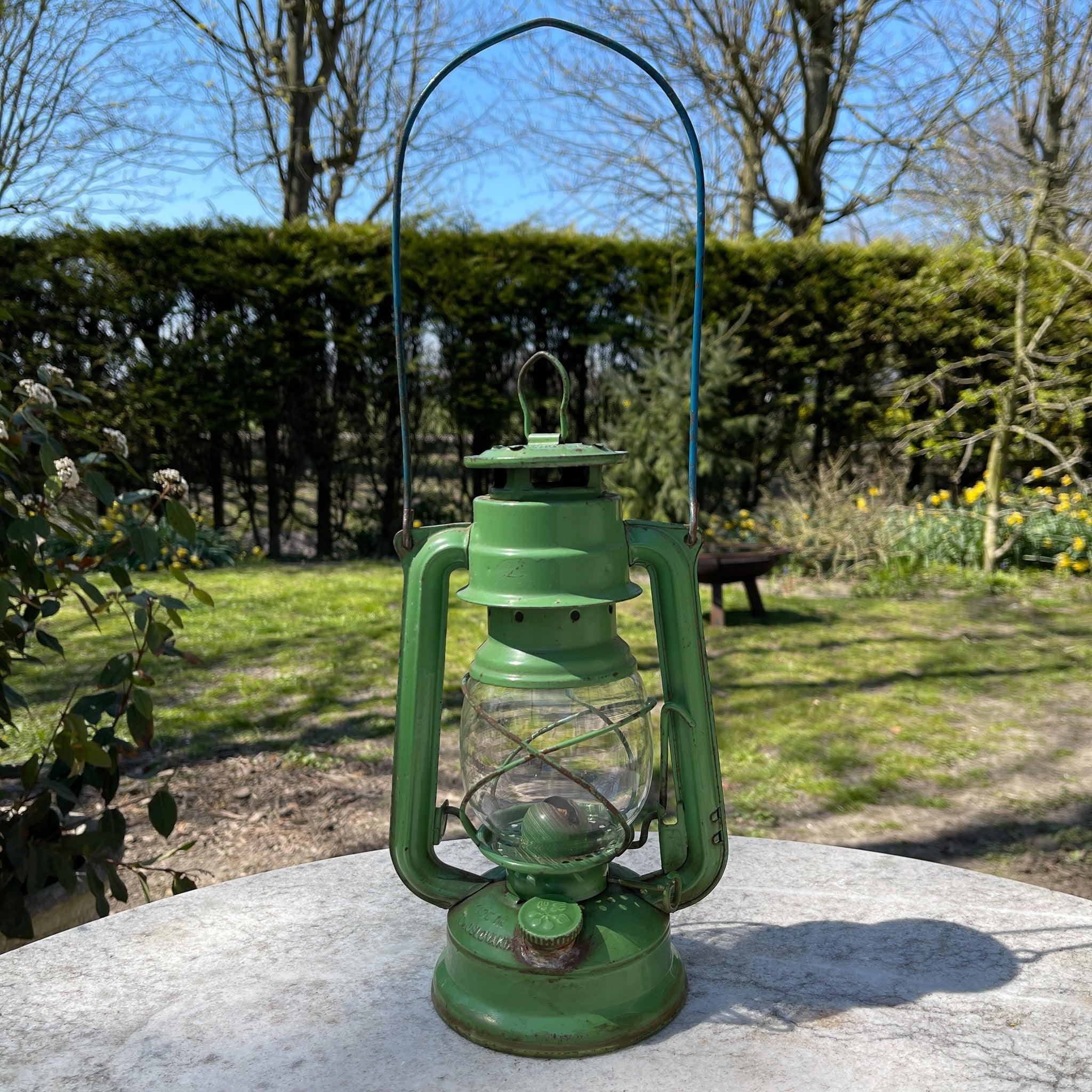 Stormlantaarn petroleum lamp Meva 863 - The Collectionist