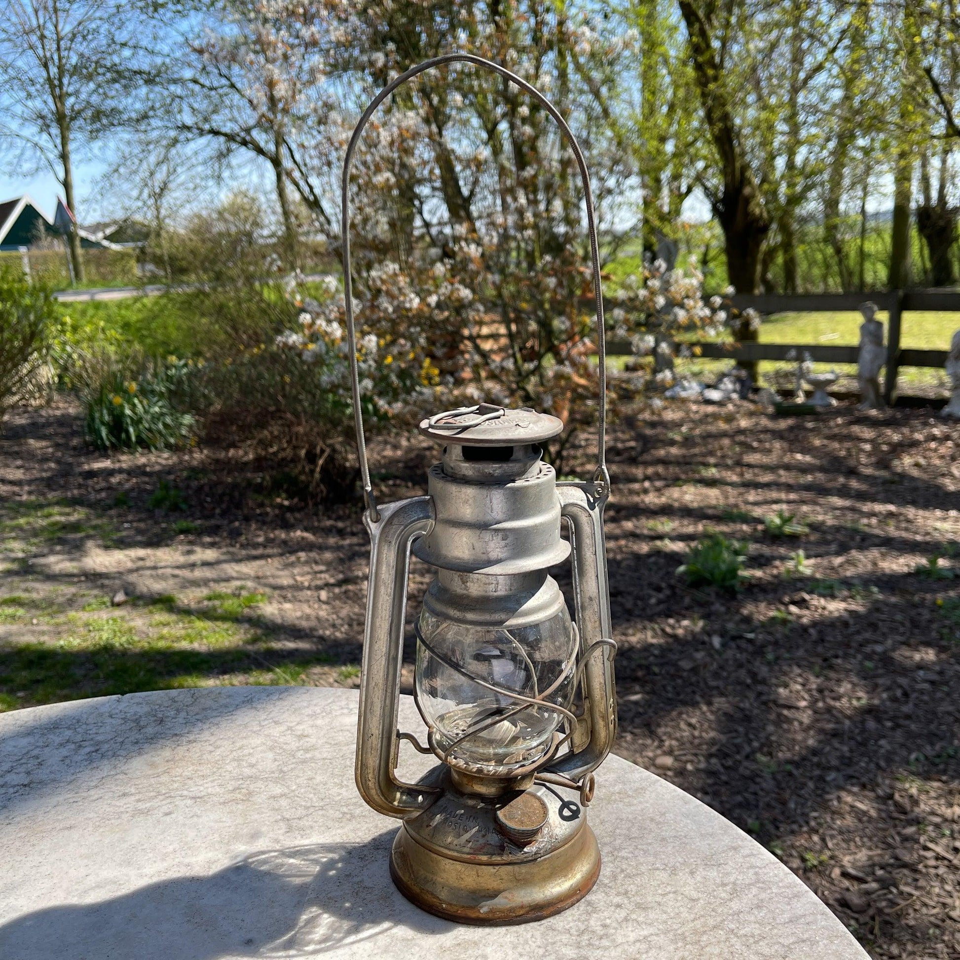 Stormlantaarn petroleum lamp Meva 863 - Bamestra Curiosa