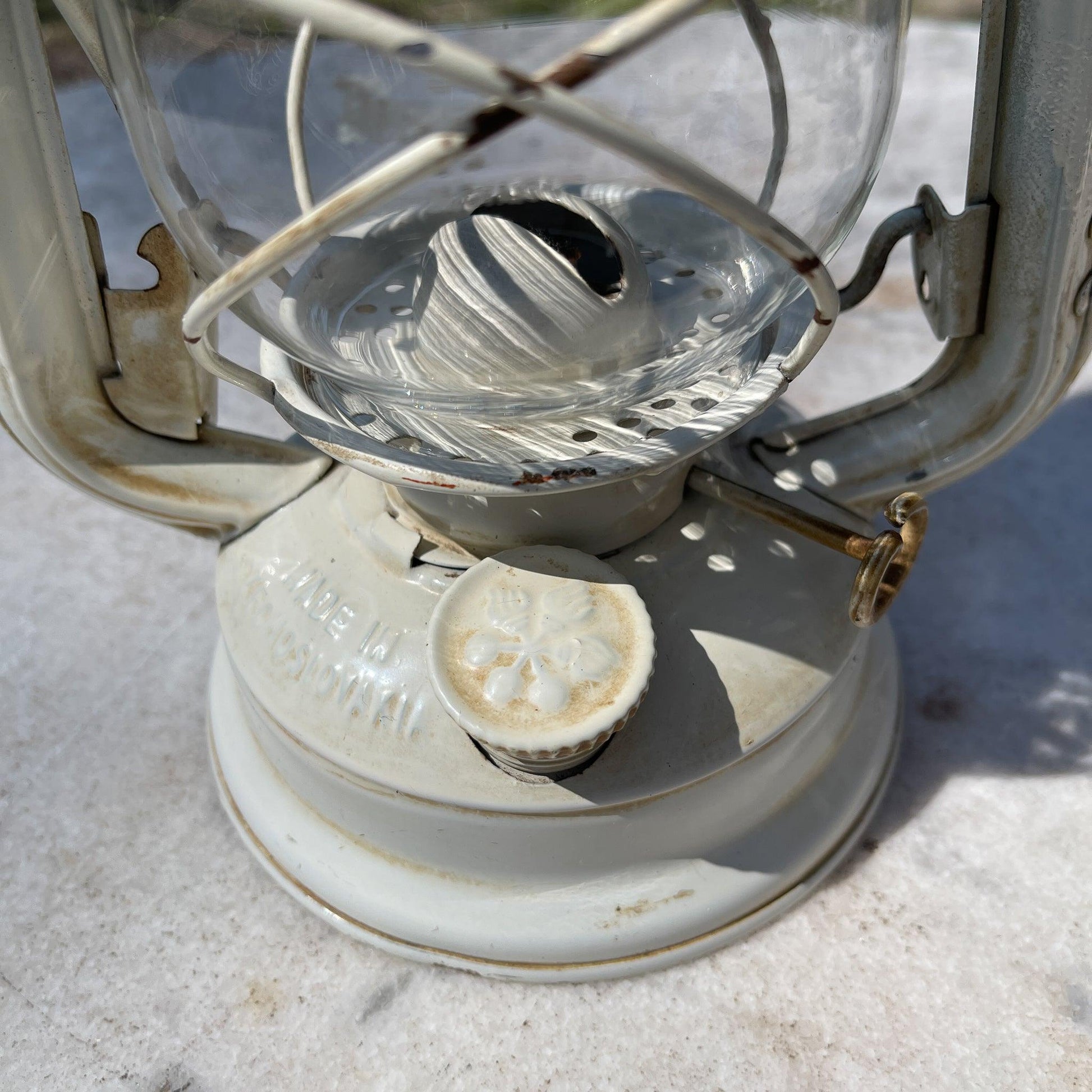 Stormlantaarn petroleum lamp Meva 863 - Bamestra Curiosa