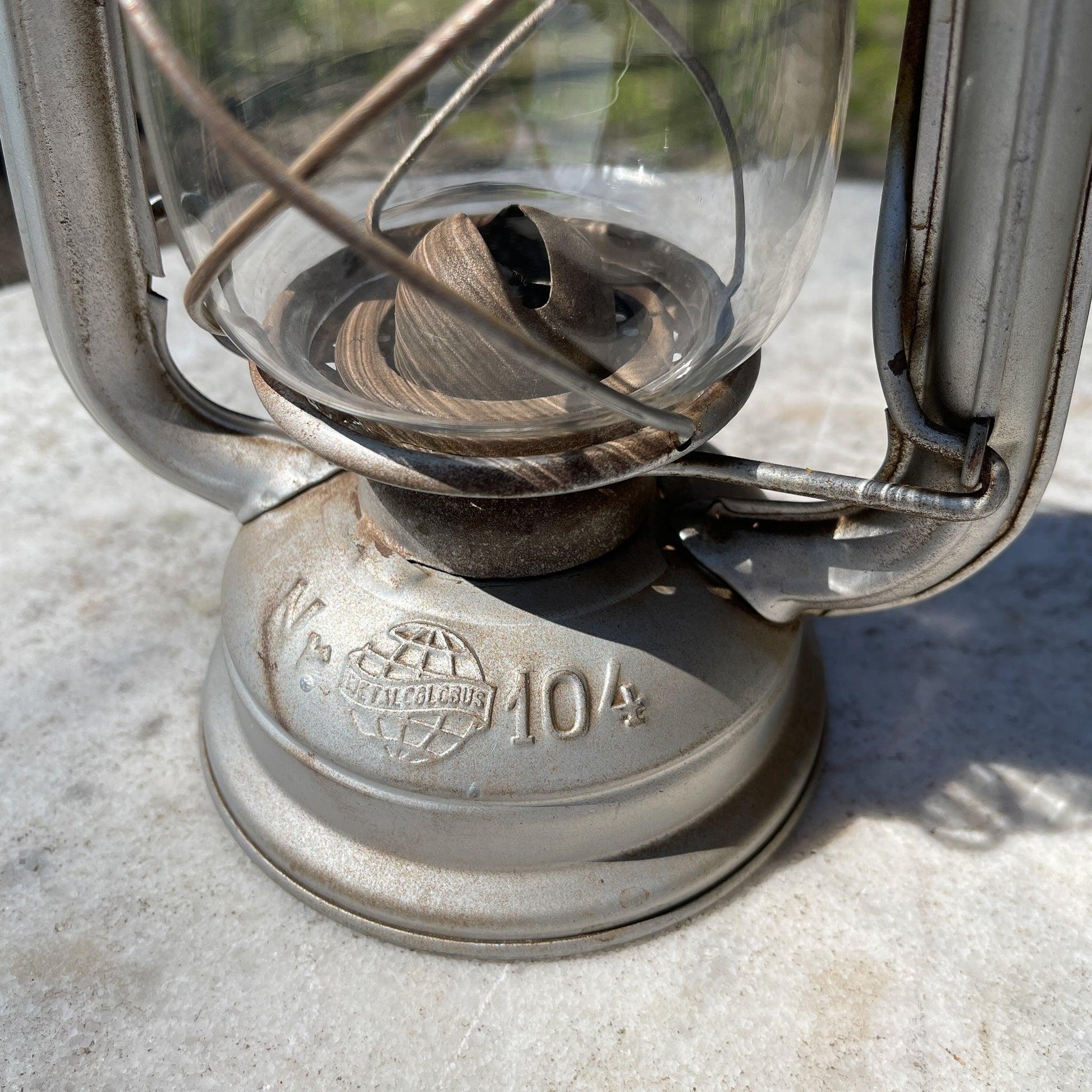 Stormlantaarn petroleum lamp No 104 - Bamestra Curiosa