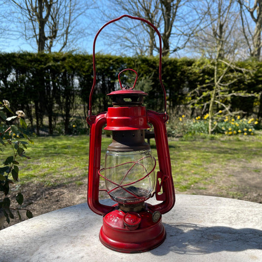 Stormlantaarn petroleum lamp Swallow Brand 235 - Bamestra Curiosa