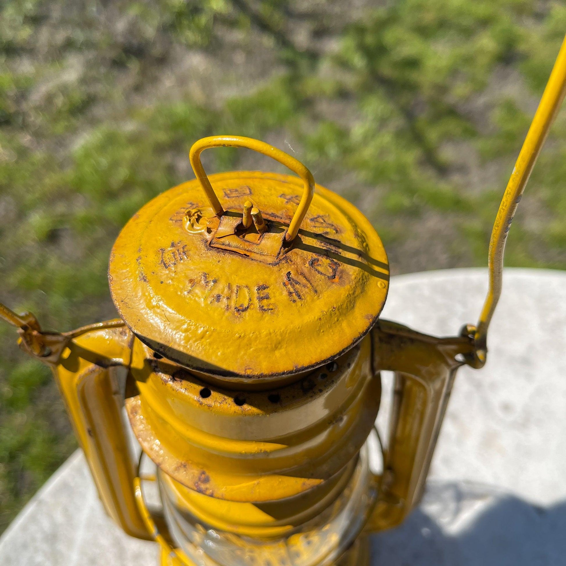 Stormlantaarn petroleum lamp Swallow Brand 235 - Bamestra Curiosa