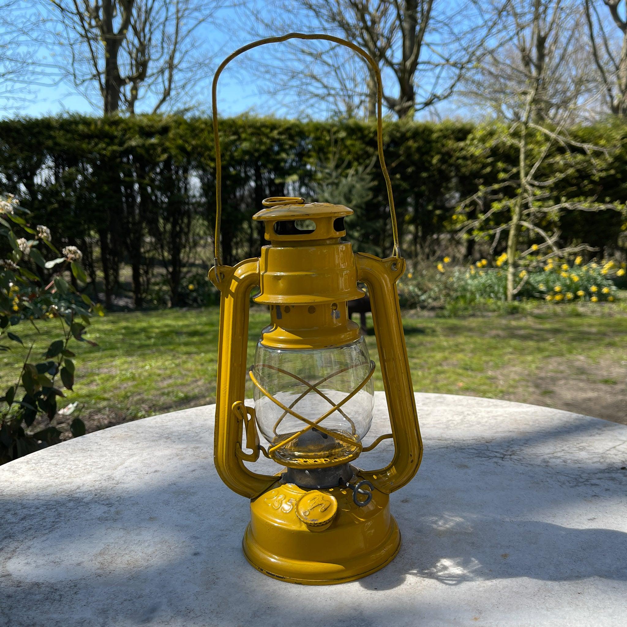 Stormlantaarn petroleum lamp Wang Guang 235 - The Collectionist