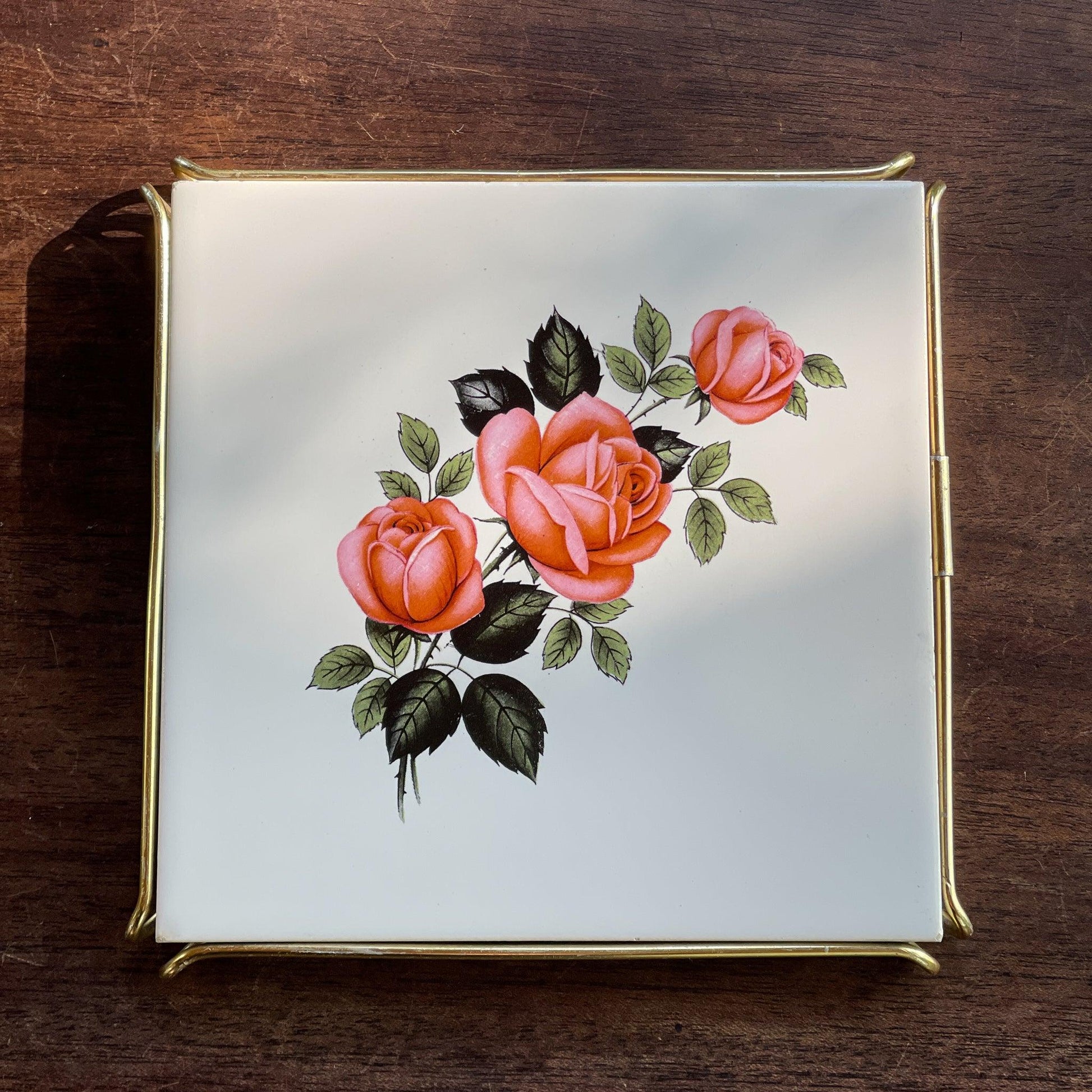 Tegel onderzetter met rozen Royal Sphinx - Bamestra Curiosa